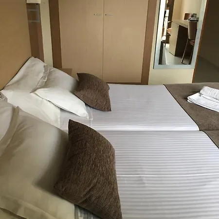 罗莎贝尔酒店 酒店 貝尼多姆